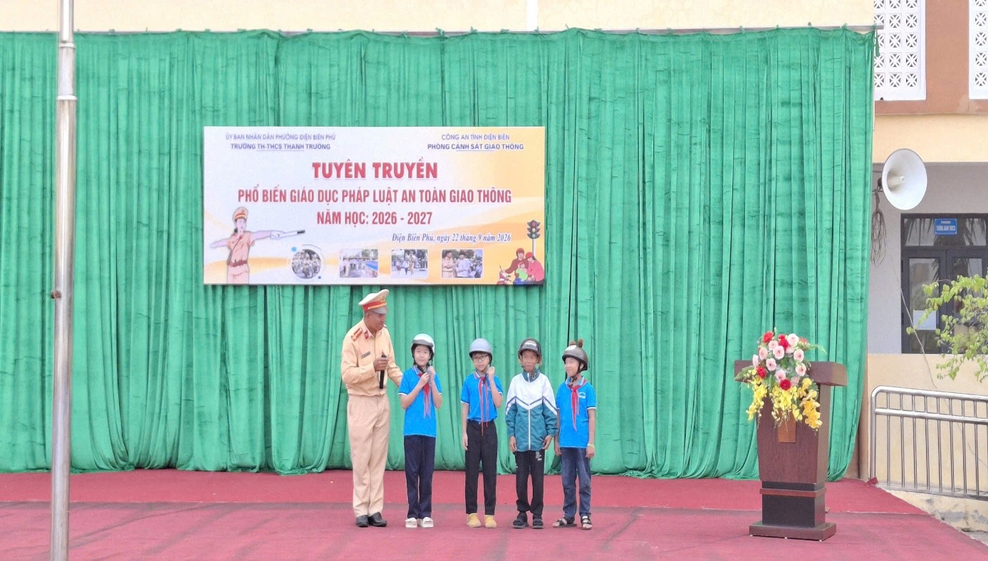 Trường TH-THCS Thanh Trường tổ chức tuyên truyền, giáo dục an toàn giao thông