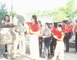 Viếng nghĩa trang thanh niên xung phong Đại thủy nông Nậm Rốm - ảnh 5