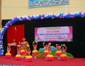 Tọa đàm kỷ niệm 43 năm Ngày Nhà giáo Việt Nam - ảnh 12