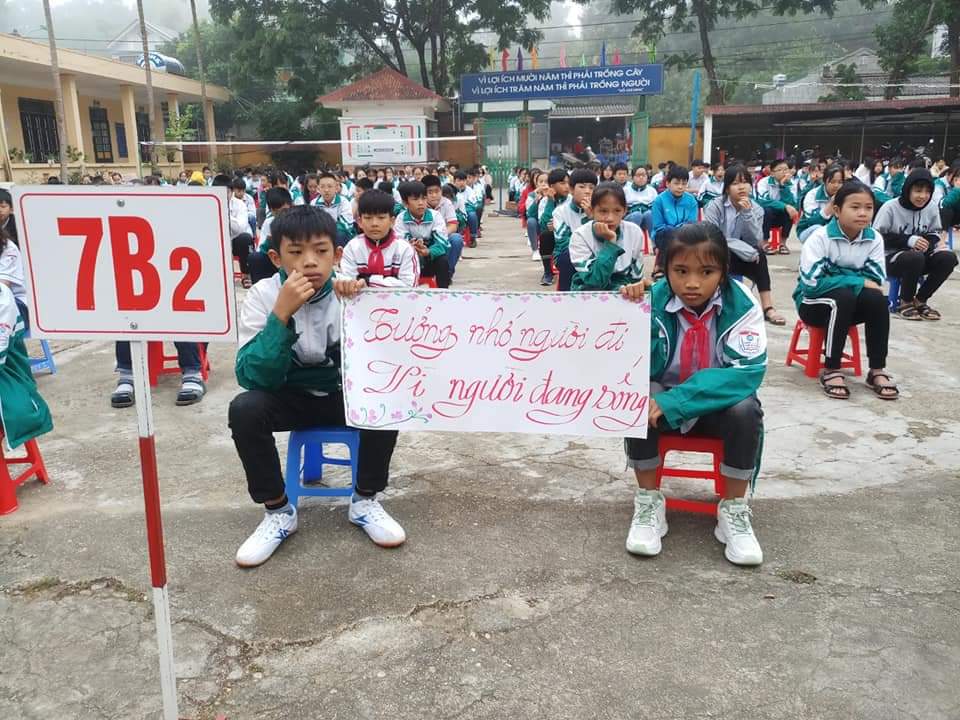 Trường TH-THCS Thanh Trường tổ chức lễ tưởng niệm nạn nhân tai nạn giao thông năm 2020