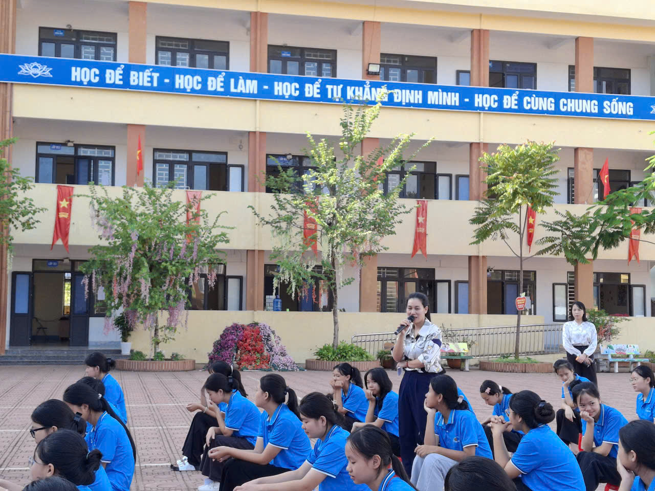 Trường TH-THCS Thanh Trường tổ chức tuyên truyền phổ biến giáo dục pháp luật của Nhà nước về dân số cho vị thành niên, thanh niên cho học sinh