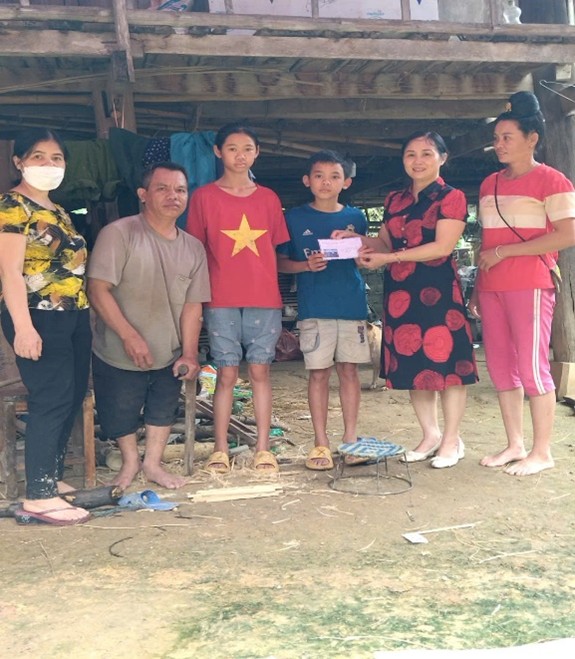 Nhà giáo Ngô Thị Huệ - tấm gương điển hình tiên tiến “Tận tụy – Sáng tạo – Hết lòng vì học sinh”